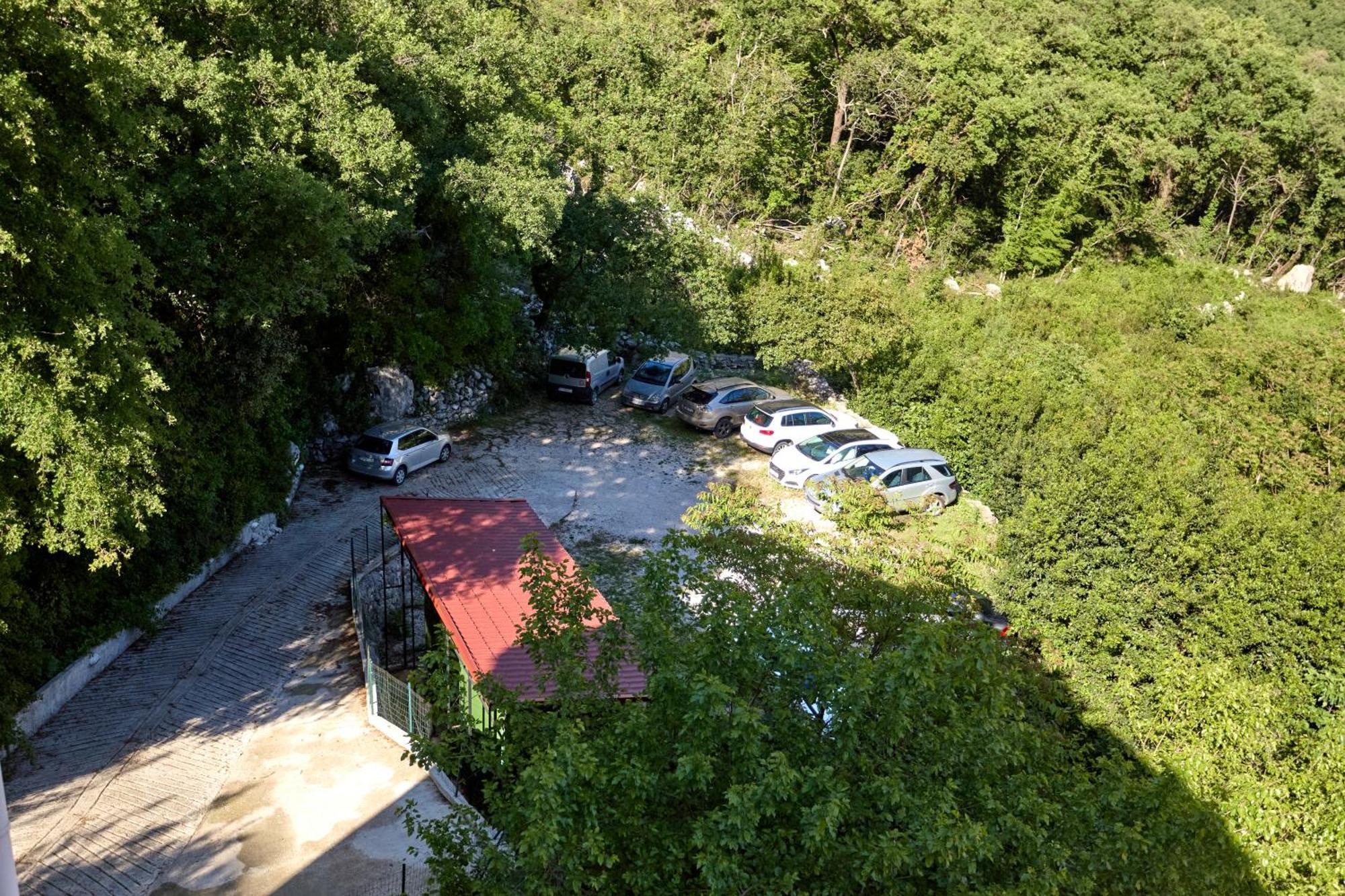 Gh Aparts With Scenic Views & Pool *